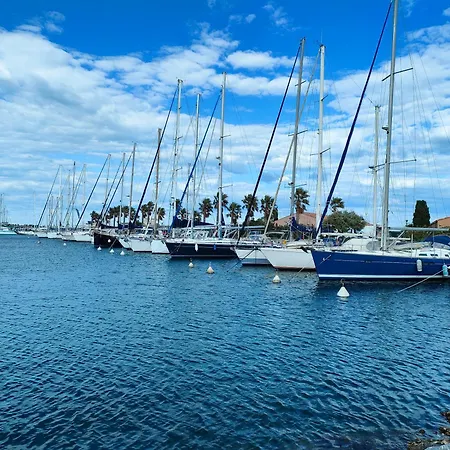 Gruissan, Cabine, Au Calme Vue Degagee Sur Marina Apartament *
