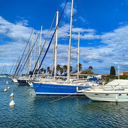 Gruissan, Cabine, Au Calme Vue Degagee Sur Marina Apartment