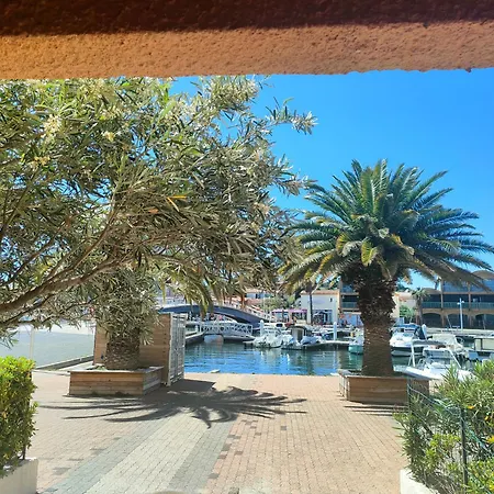 Apartment Gruissan, Cabine, Au Calme Vue Degagee Sur Marina
